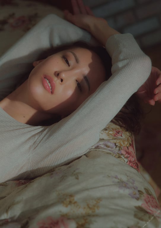 图片[11]-2024.12.20 奈月世奈写真集 SILK of the MOON - 在线免费观看-阅图吧