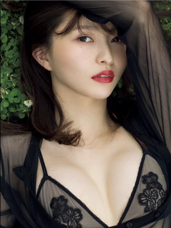 图片[3]-[FRIDAY] 2021.07.01 桥本萌花 日本最性感的社长千金 - 在线免费观看-阅图吧