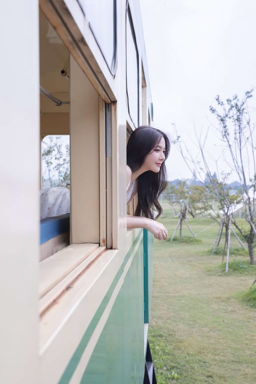 图片[9]-#鱼子酱风吹过想你的车站写真 - 全本免费在线观看-阅图吧