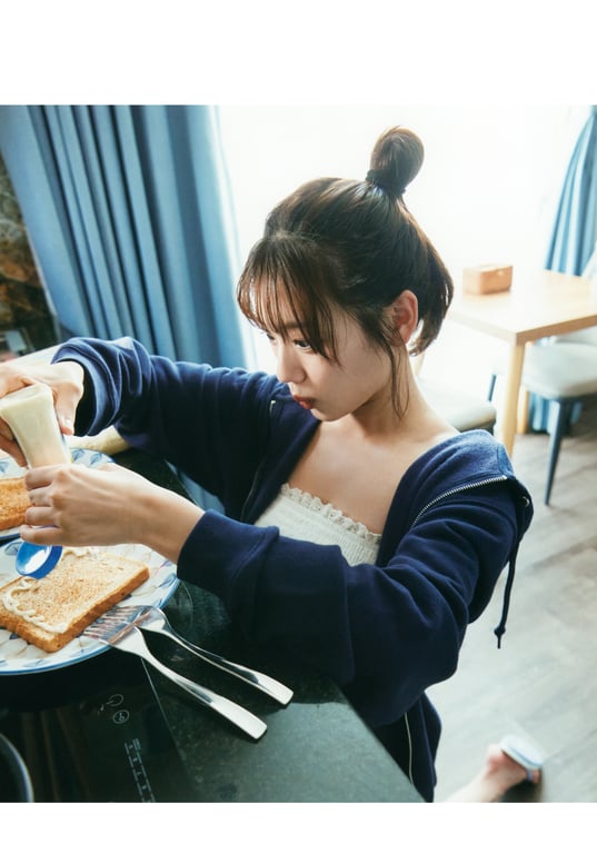 图片[119]-2024.12.17 佐佐木美玲1st写真集「阳光洒落的游行」 - 在线免费观看-阅图吧