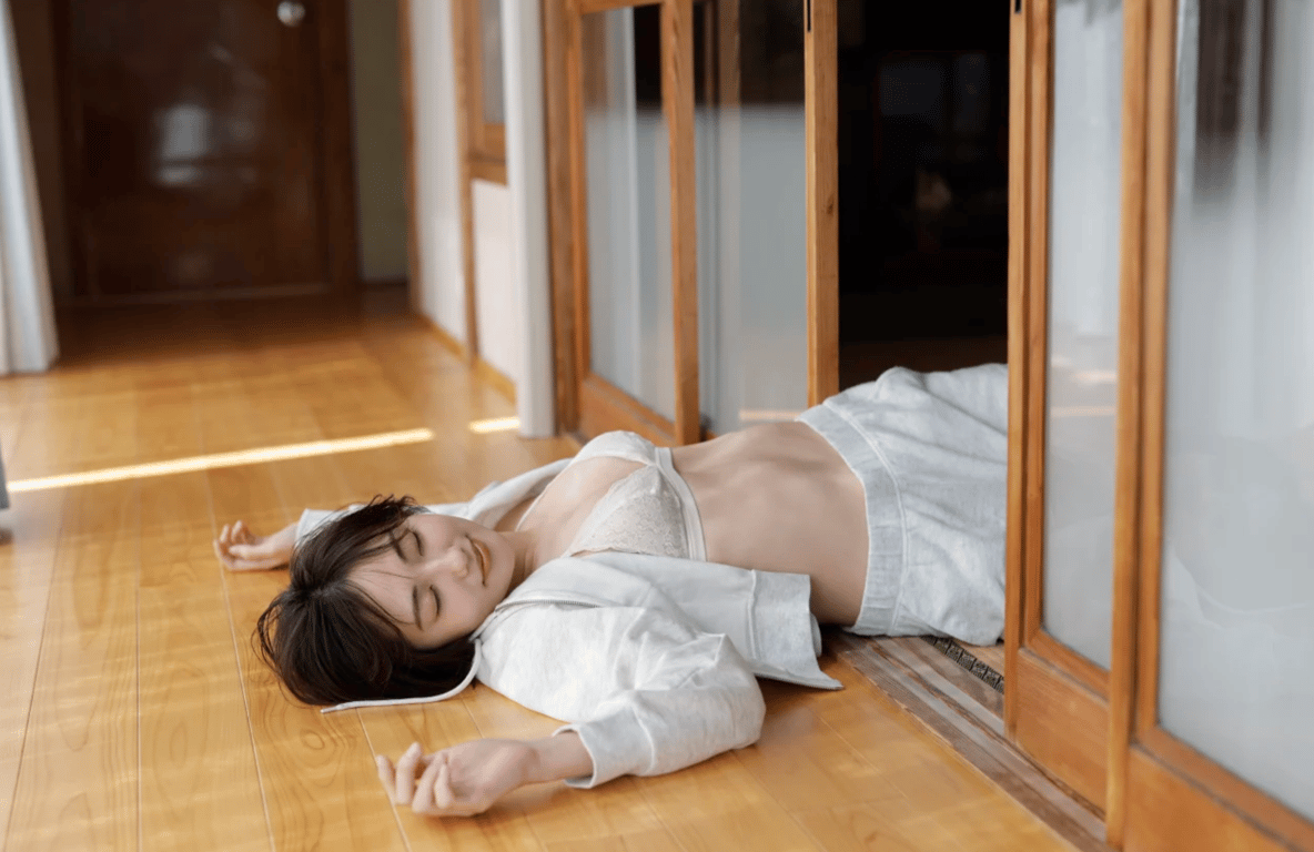 图片[5]-#マンスリーガール010＝奥山かずさ「オール新撮100カット＆ムービー40分」FRIDAY - 全本免费在线观看-阅图吧