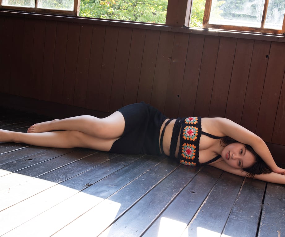 图片[27]-2024.09.30 【数字限定】本乡柚巴写真集「你知道吗？据说心跳加速是会传染的（笑）」 (週プレ PHOTO BOOK) - 在线免费观看-阅图吧