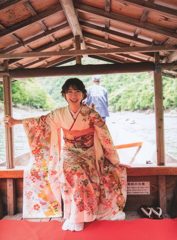 图片[86]-Miku Kanemura 金村美玖 – 1st Photobook Compass 罗针盘 (2022-12-20) - 阅图吧-阅图吧