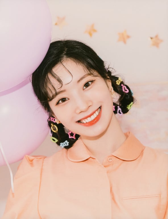 图片[129]-2021.11 TWICE 6th Anniversary 'Happy TWICE & ONCE day!' AR 写真集 - 在线免费观看-阅图吧