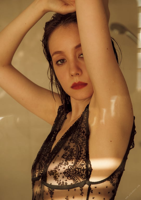 图片[92]-#Reina Triendl 特林德尔玲奈 – Ambiguous 暧昧 (2022-01-23) - 全本免费在线观看-阅图吧