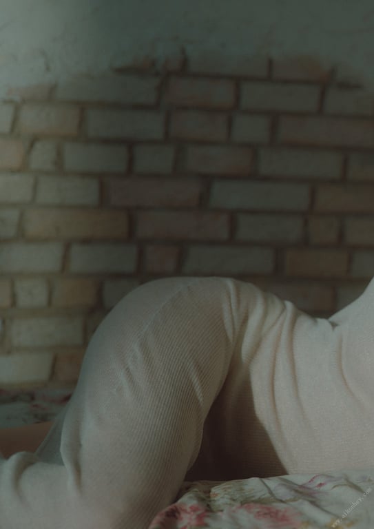 图片[16]-2024.12.20 奈月世奈写真集 SILK of the MOON - 在线免费观看-阅图吧