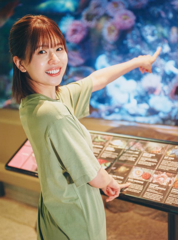 图片[23]-Konoka Matsuda 松田好花 – 1st Photobook Turn around and 回头(2024-05-28) - 在线免费观看-阅图吧