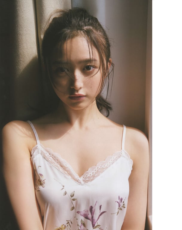 图片[9]-乃木坂46 井上和 1st写真集 独白 LQ - 在线免费观看-阅图吧