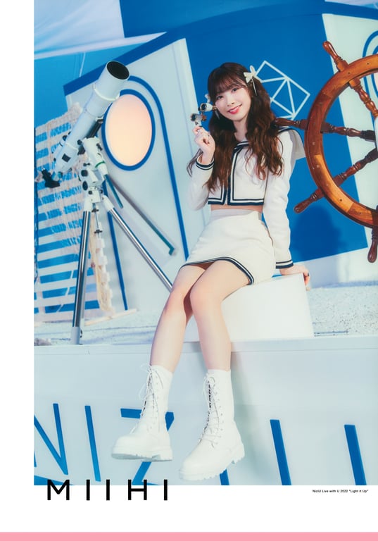 图片[17]-2022.07 NiziU Live with U 2022 “Light it Up” 宣传册 - 在线免费观看-阅图吧