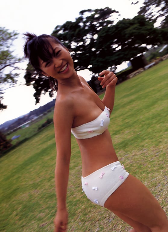 图片[10]-#Misako Yasuda 安田美沙子 – tiara (2004-07-05) - 全本免费在线观看-阅图吧