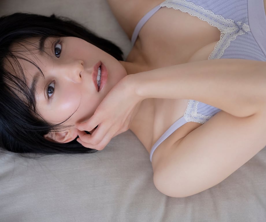 图片[9]-Momoko Arata 新田桃子 - 一人分饰三角女演员、首次写真集 (NO watermark)(NO watermark) - 在线免费观看-阅图吧