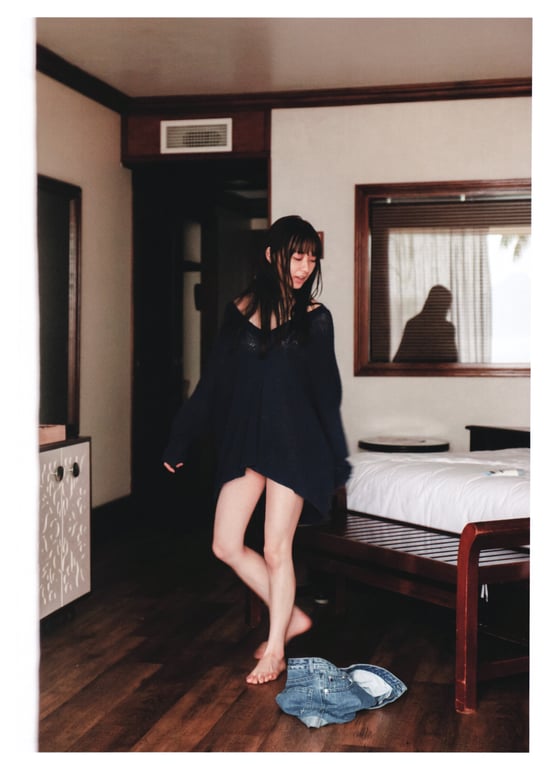 图片[78]-Ayane Suzuki 鈴木絢音 - 1st Photobook The angle of the light 光之角度 (2020-11-10) - 在线免费观看-阅图吧