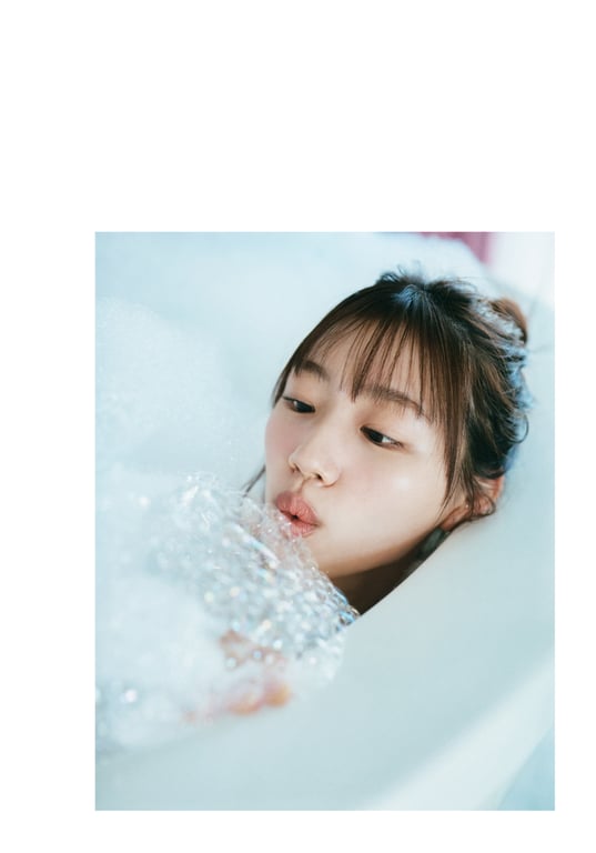 图片[78]-2024.12.17 佐佐木美玲1st写真集「阳光洒落的游行」 - 在线免费观看-阅图吧