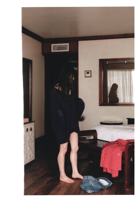 图片[81]-Ayane Suzuki 鈴木絢音 - 1st Photobook The angle of the light 光之角度 (2020-11-10) - 在线免费观看-阅图吧