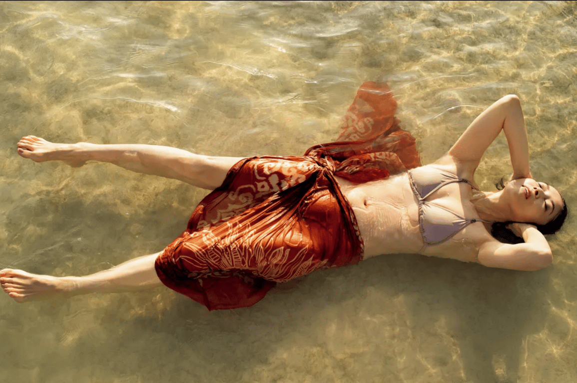 图片[4]-[FRIDAY] 2022.05.03 藤彩子 至高比基尼写真 - 在线免费观看-阅图吧