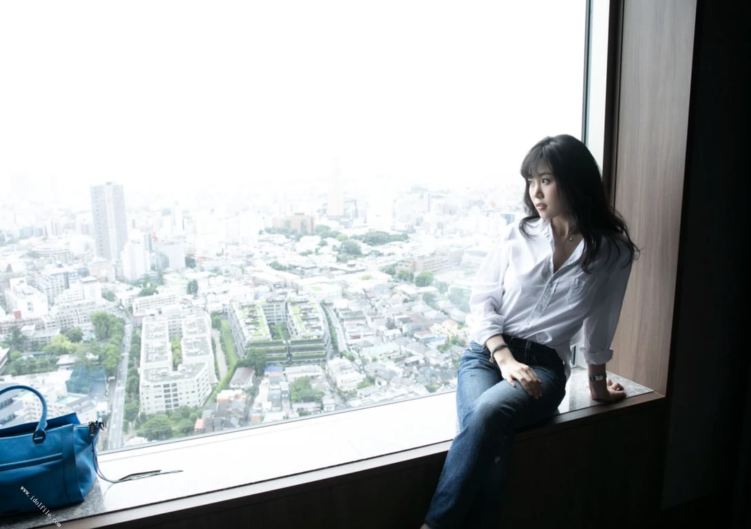 图片[2]-#ＨＡＲＵＫＡ「最高级的身体，意乱情迷。ｖｏｌ．１」 ＦＲＩＤＡＹデジタル写真集 - 全本免费在线观看-阅图吧