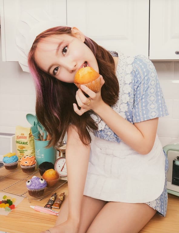 图片[17]-2021.11 TWICE 6th Anniversary 'Happy TWICE & ONCE day!' AR 写真集 - 在线免费观看-阅图吧