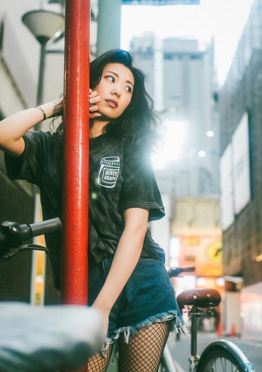 图片[16]-#NEWLOOK【girl meets street】山岸逢花 - 在线免费观看-阅图吧