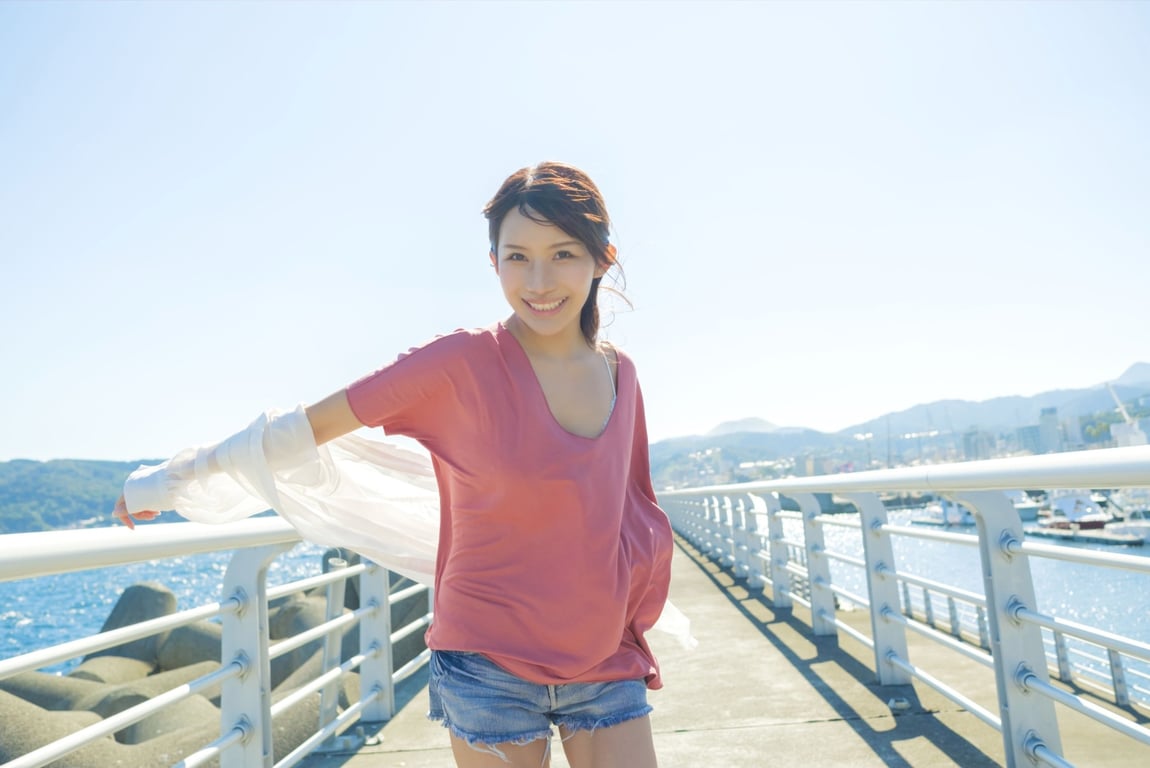 图片[5]-#琴井ありさデジタル写真集『琴井に恋と _ 真紅と夜明けの完全版 』 - 全本免费在线观看-阅图吧