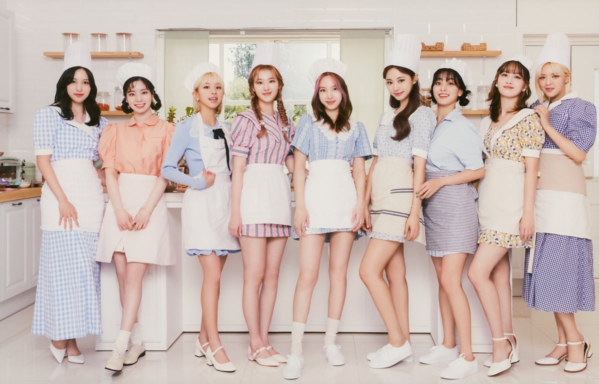 图片[7]-2021.11 TWICE 6th Anniversary 'Happy TWICE & ONCE day!' AR 写真集 - 在线免费观看-阅图吧