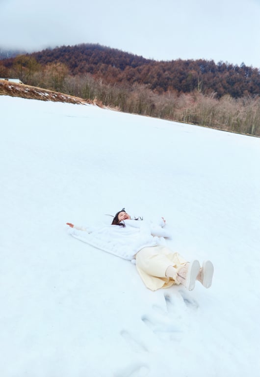 图片[21]-2024.10.07 (22∕7) 麻丘真央 1st写真集 『 光之镜 』 - 在线免费观看-阅图吧