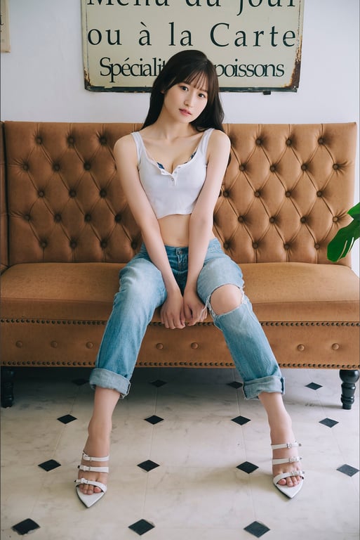 图片[2]-2024.10.01 貝賀琴莉「鸟鸣」【Young Champion Diggra】 - 在线免费观看-阅图吧