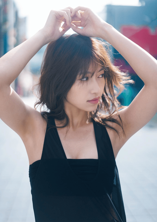 图片[37]-2024.12.19 山下Emily 1st写真集「SHY」 - 在线免费观看-阅图吧