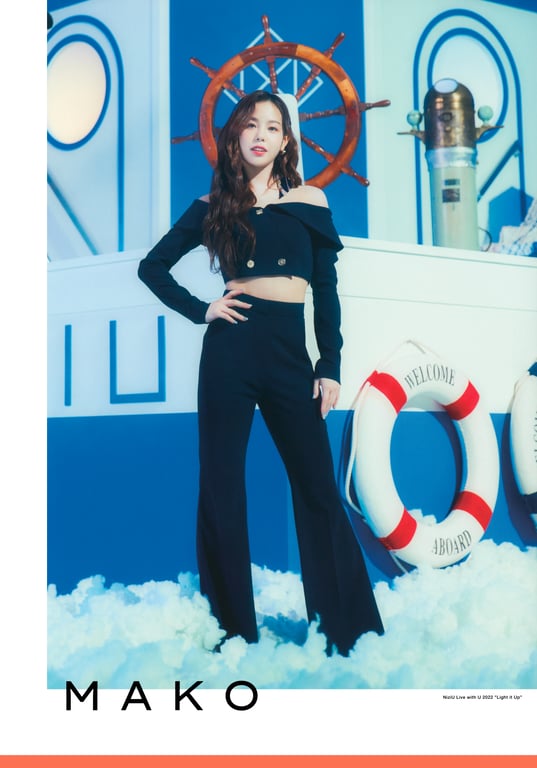 图片[4]-2022.07 NiziU Live with U 2022 “Light it Up” 宣传册 - 在线免费观看-阅图吧