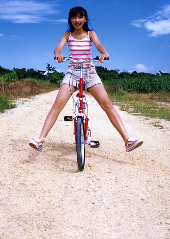 图片[2]-#熊井友理奈ファーストソロ写真集友理奈 (2007.08.01) - 全本免费在线观看-阅图吧