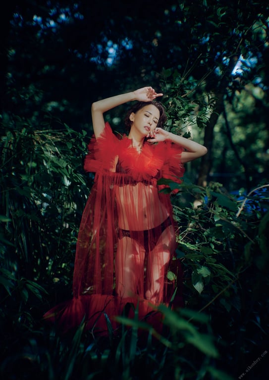 图片[3]-2024.12.20 奈月世奈写真集 SILK of the MOON - 在线免费观看-阅图吧