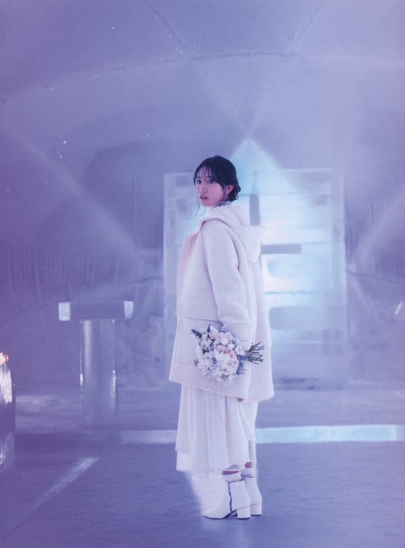 图片[31]-Miku Kanemura 金村美玖 – 1st Photobook Compass 罗针盘 (2022-12-20) - 阅图吧-阅图吧