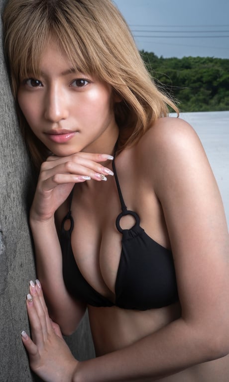 图片[35]-2024.08.05 【数字限定】山下Emily写真集「让大家大吃一惊哦，做好心理准备吧」 (週刊プレイボーイ PHOTO BOOK) - 在线免费观看-阅图吧