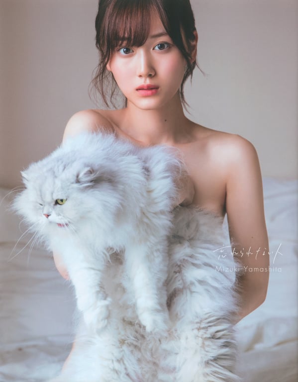 #乃木坂46 山下美月1st写真集「无法忘记的人」+[Bonus – Postcard] - 全本免费在线观看-阅图吧