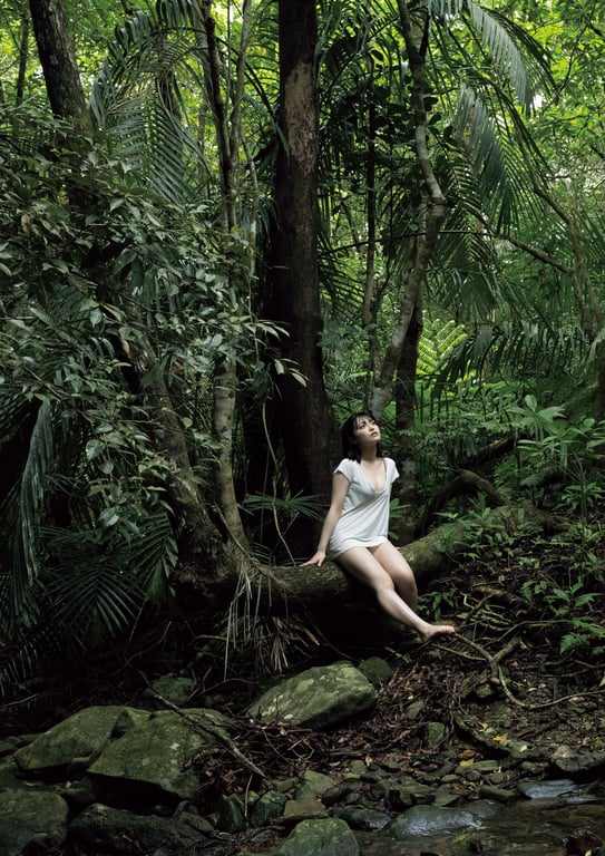 图片[50]-2024.08.28 【電子版だけの特典カットつき】石浜芽衣1st 写真集 闪耀 - 在线免费观看-阅图吧