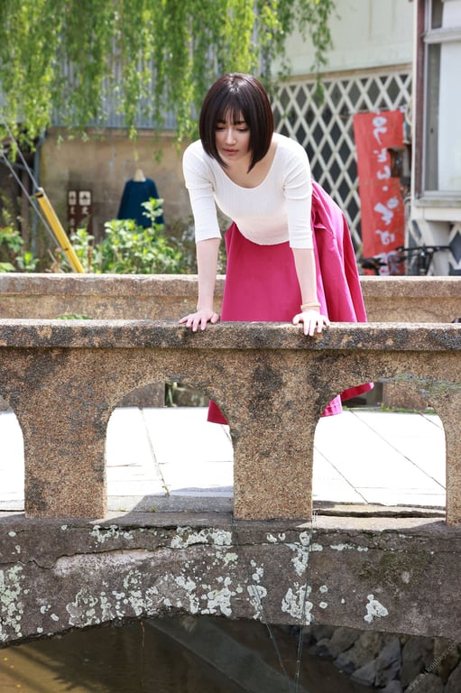 图片[4]-#2022.09.30 新藤爱美 Ｑｕｅｅｎｓ 全未公开特别版 ｖｏｌ．２ ＦＲＩＤＡＹ数码写真集 - 全本免费在线观看-阅图吧