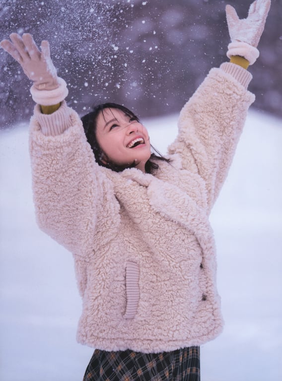 图片[14]-Miku Kanemura 金村美玖 – 1st Photobook Compass 罗针盘 (2022-12-20) - 阅图吧-阅图吧