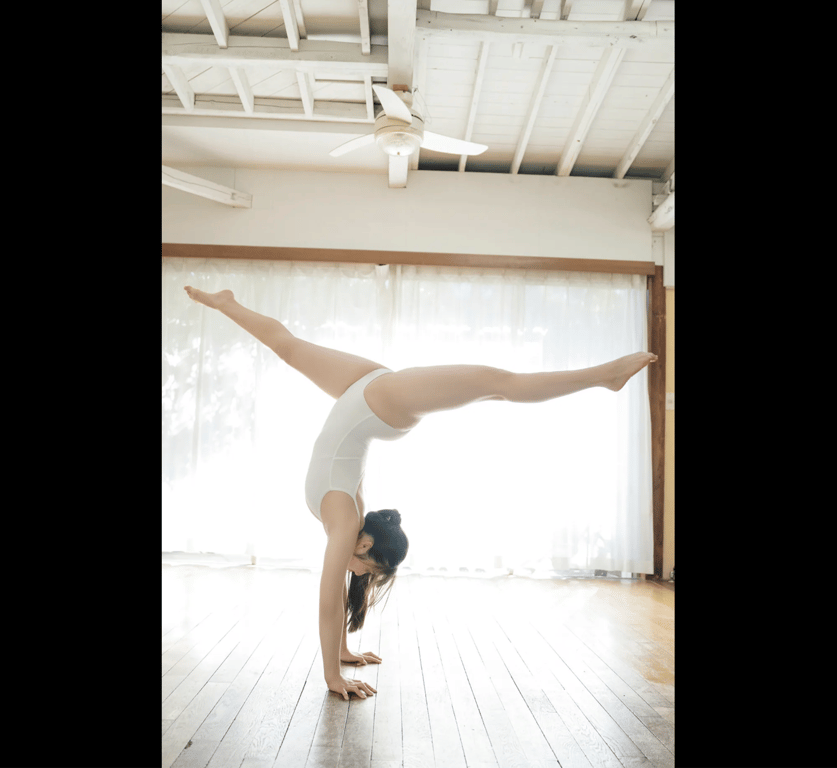 日向陽菜 鮮烈! ザ･ヘアヌード (FRIDAY GOLD)-阅图吧