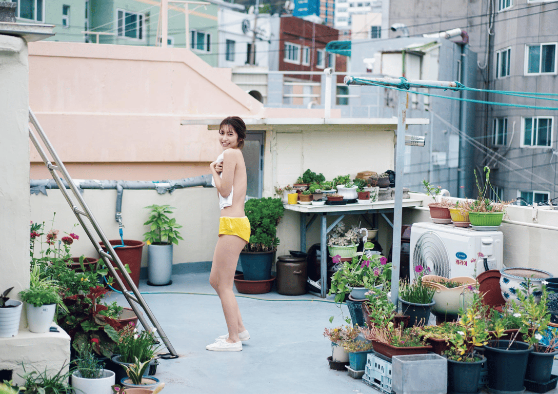 图片[51]-2024.12.19 山下Emily 1st写真集「SHY」 - 在线免费观看-阅图吧