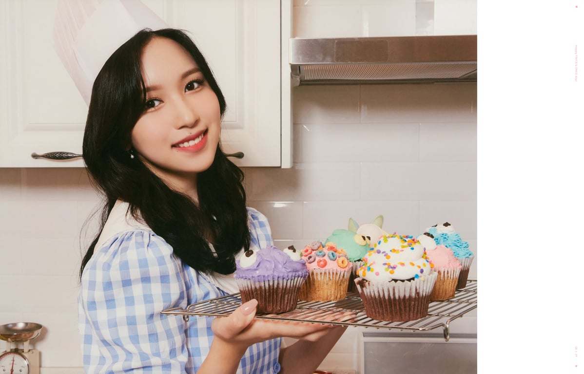 图片[27]-2021.11 TWICE 6th Anniversary 'Happy TWICE & ONCE day!' AR 写真集 - 在线免费观看-阅图吧