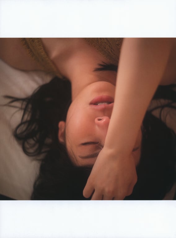 图片[163]-Miku Kanemura 金村美玖 – 1st Photobook Compass 罗针盘 (2022-12-20) - 阅图吧-阅图吧