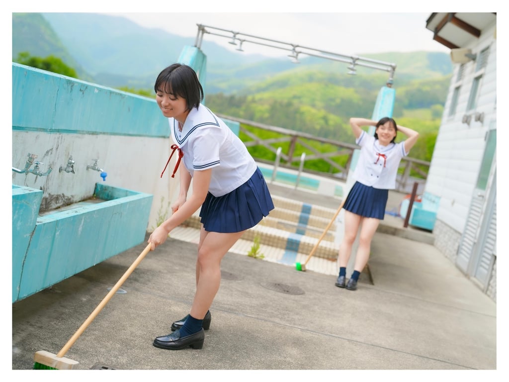 图片[2]-#Urara Kanon 花音丽 & Suzu Monami 桃奈美铃 – Beautiful World - 全本免费在线观看-阅图吧