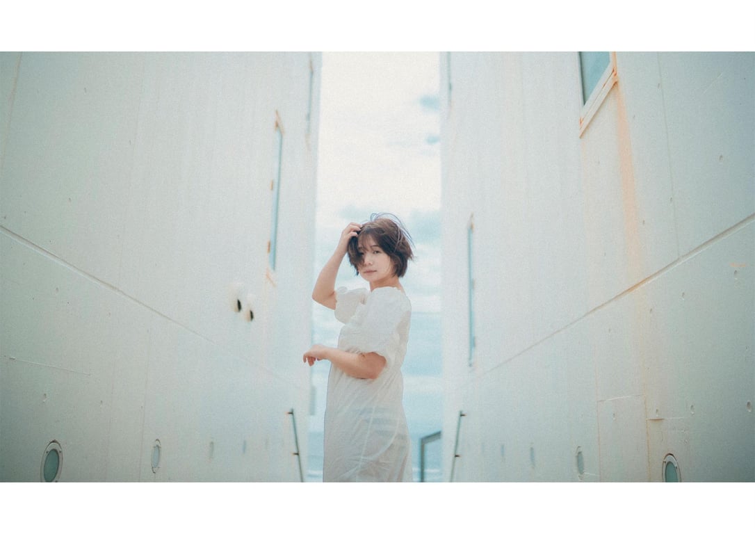 图片[93]-Mana 真奈 blue. ~ Mana Portrait Album ~ (Wunder_Publishing_House.) - 在线免费观看-阅图吧