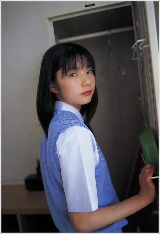 图片[114]-#Yuria Haga 芳贺优里亚 – Girl singing on a slope 坂道唱歌的少女 (2001-07-25) - 全本免费在线观看-阅图吧