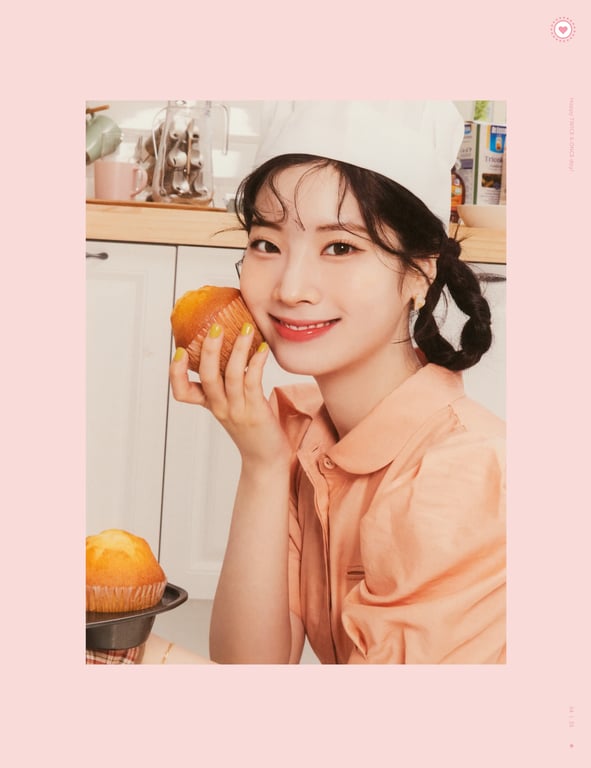 图片[32]-2021.11 TWICE 6th Anniversary 'Happy TWICE & ONCE day!' AR 写真集 - 在线免费观看-阅图吧