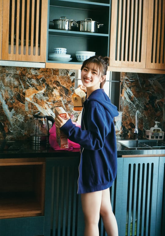 图片[118]-2024.12.17 佐佐木美玲1st写真集「阳光洒落的游行」 - 在线免费观看-阅图吧