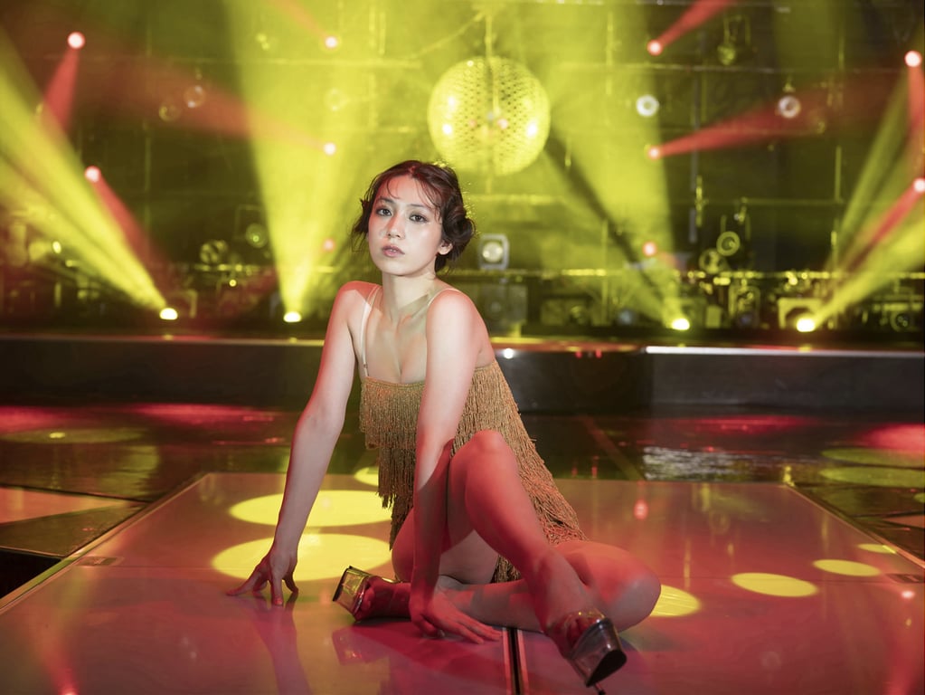 图片[15]-Airi Sato 佐藤爱里 - Bathed In The Spotlight 沐浴在聚光灯下 - 在线免费观看-阅图吧