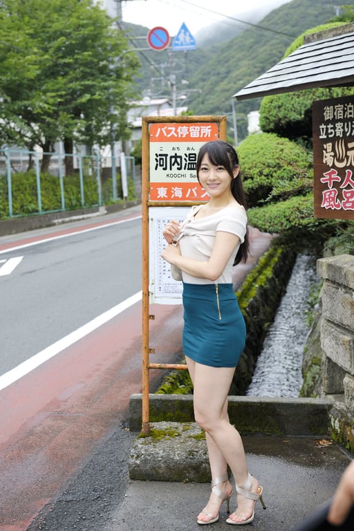 西野翔 写真集 秘宝馆 ギリ见せ-阅图吧