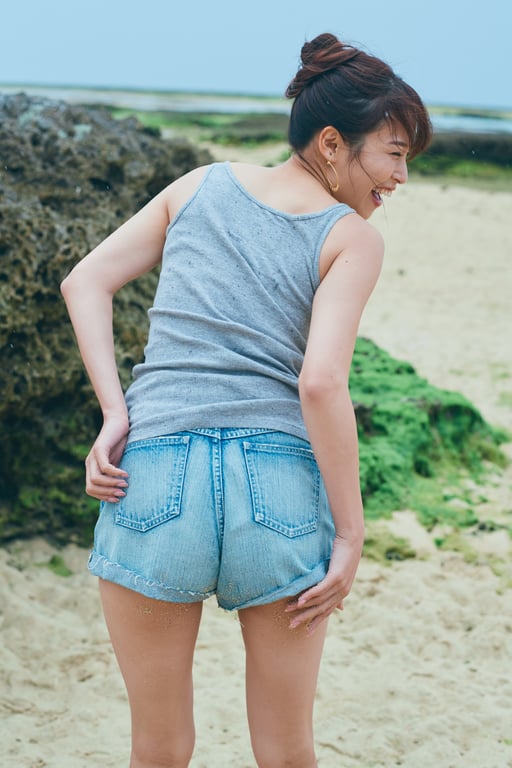 2021.08.04 鷲見玲奈 初写真集「绝妙的柔软弹润感得以呈现」 - 在线免费观看-阅图吧