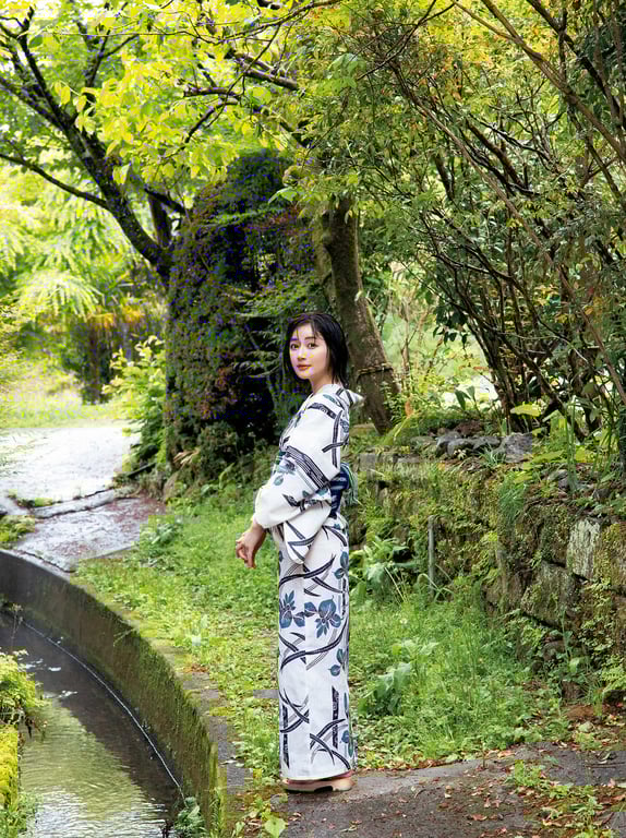 图片[84]-#新藤まなみ写真集『Ｑｕｅｅｎｓ』 - 全本免费在线观看-阅图吧