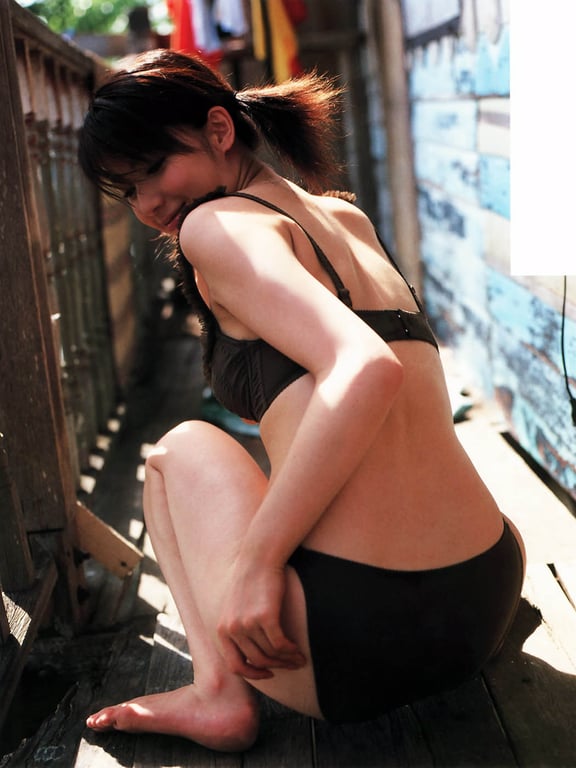 图片[3]-Atsuko Miura 三浦敦子 1st Photobook - TRIP EX. Hot Essence (2003-09)TRIP EX. Hot Essence―三浦敦子首本写真集 - 在线免费观看-阅图吧
